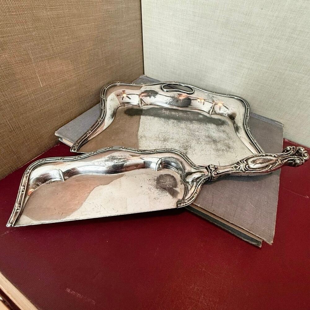 Wallace Bros Silverplate Crumb Catcher • V164 • Vintage